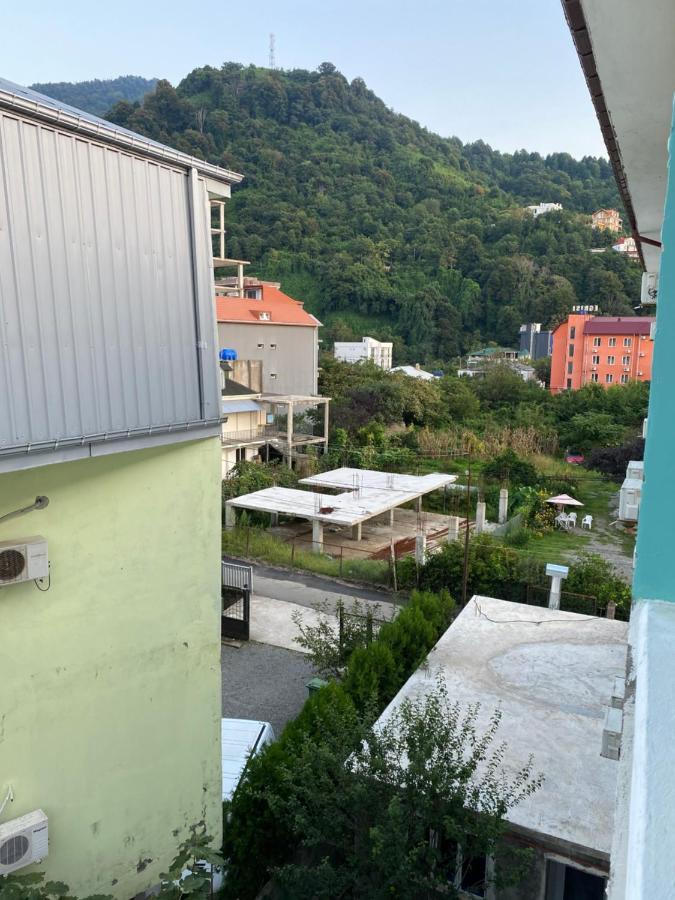 Beliy Dom Hotel Kvariati Exterior foto